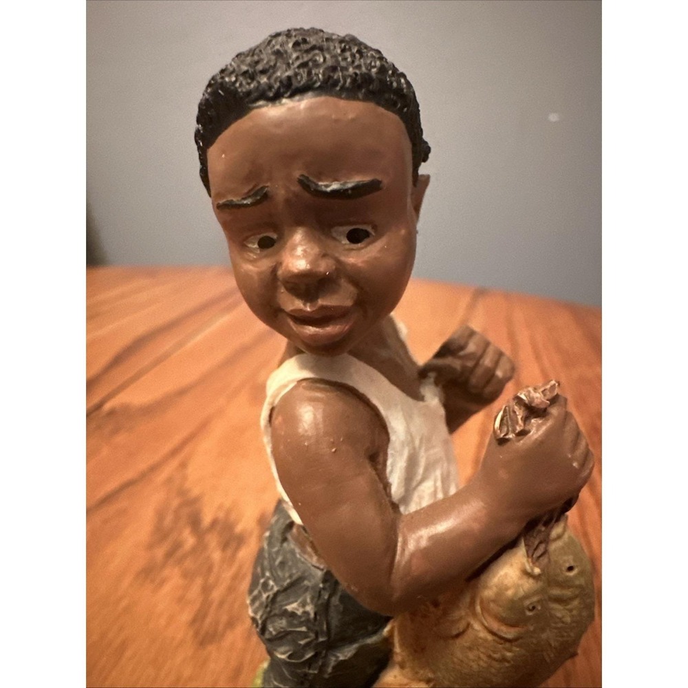 Vantage Point Fishing Boy Figurine 1994 Multicolor Excellent Black Americana - Picture 6 of 7